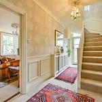 The Town House At Muntham- Luxury Holiday Home With Hot Tub