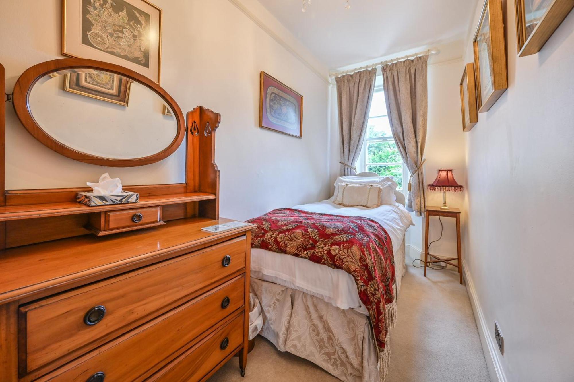 The Town House At Muntham- Luxury With Hot Tub