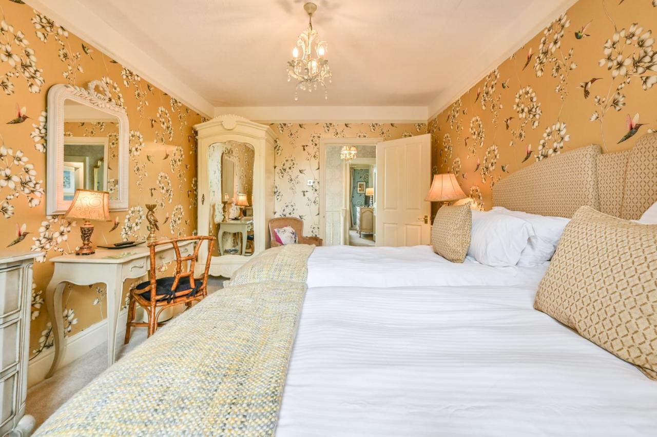 The Town House At Muntham- Luxury With Hot Tub Holiday home *