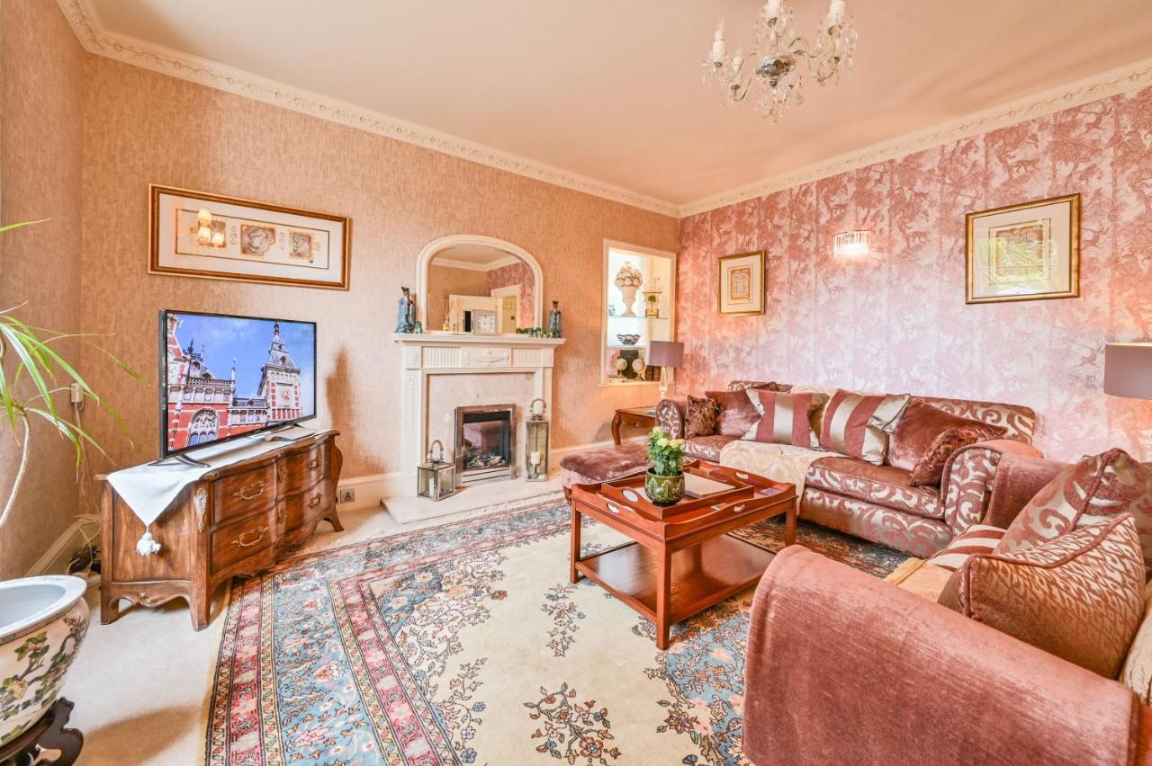 The Town House At Muntham- Luxury With Hot Tub * Torquay