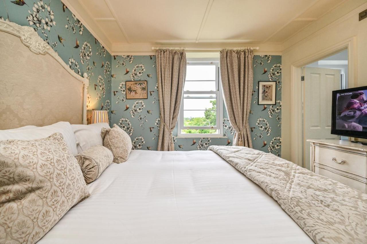 Holiday home The Town House At Muntham- Luxury With Hot Tub Torquay