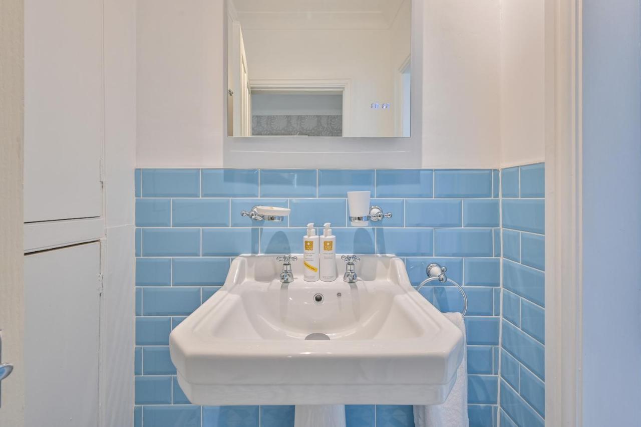 The Town House At Muntham- Luxury With Hot Tub *